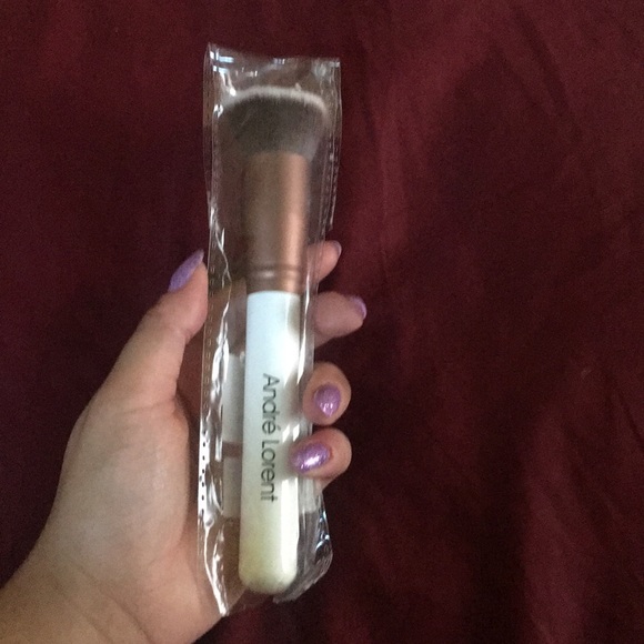 André Lorent Long Handle Foundation Brush - Picture 3 of 3